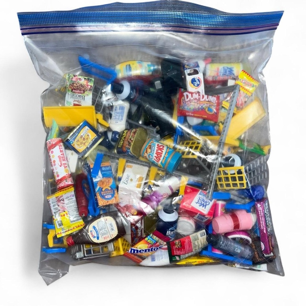 Mini brands - Picture 2 of 2